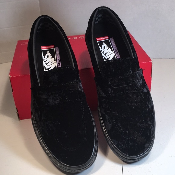 NWT Vans Skste Style 53 Classic Slip-Ons in Black Velvet Women’s 6.5 - Picture 3 of 10